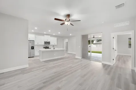 8016 102nd Court Vero Beach FL 32967