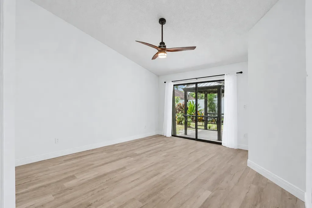 117 Sherwood Drive Royal Palm Beach FL 33411