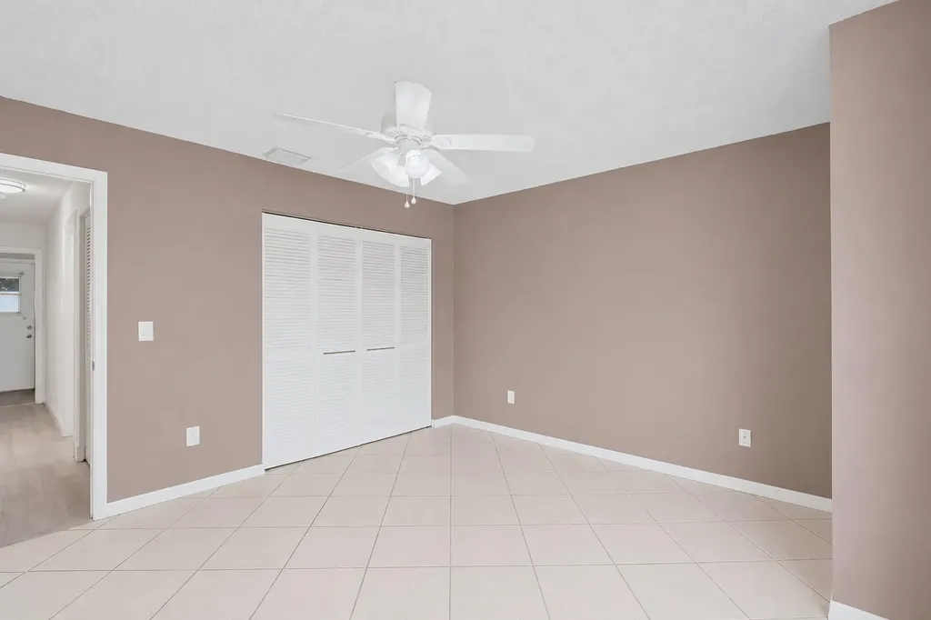 117 Sherwood Drive Royal Palm Beach FL 33411