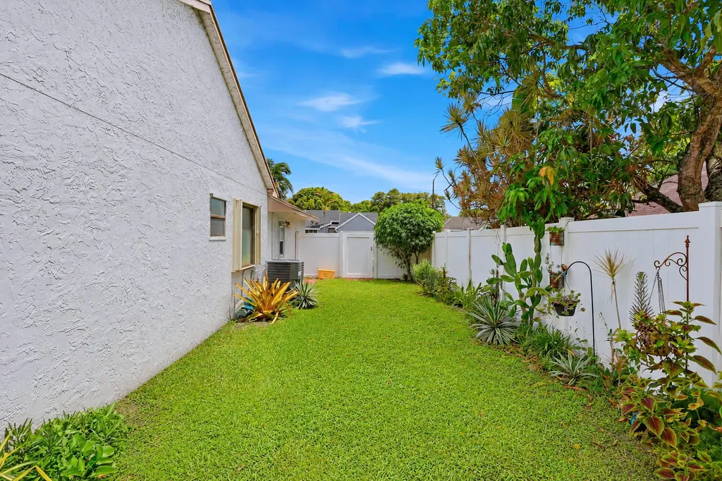 117 Sherwood Drive Royal Palm Beach FL 33411