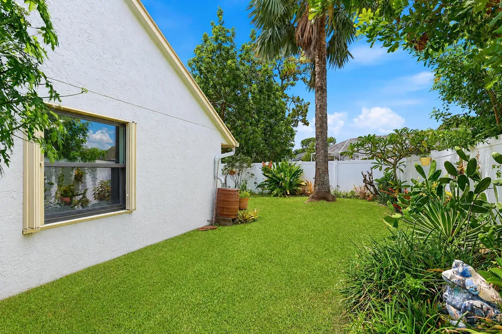117 Sherwood Drive Royal Palm Beach FL 33411