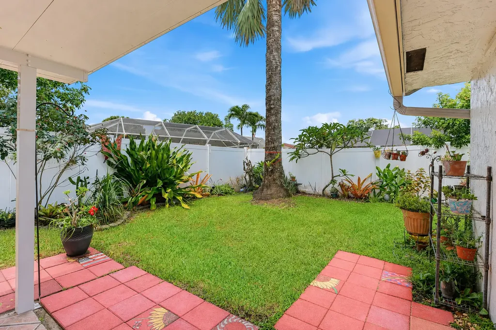 117 Sherwood Drive Royal Palm Beach FL 33411