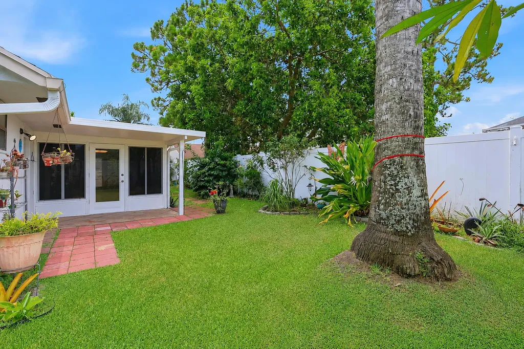 117 Sherwood Drive Royal Palm Beach FL 33411