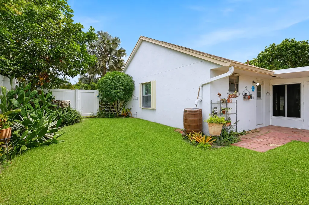 117 Sherwood Drive Royal Palm Beach FL 33411