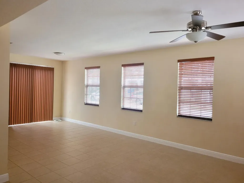 1145 SW 147th Terrace Pembroke Pines FL 33027