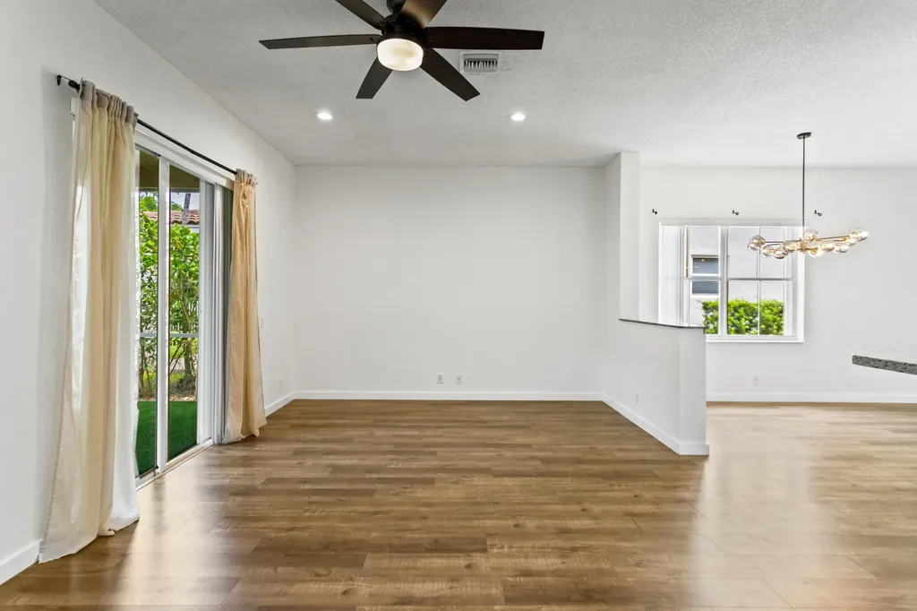 1071 Bluewood Terrace Weston FL 33327