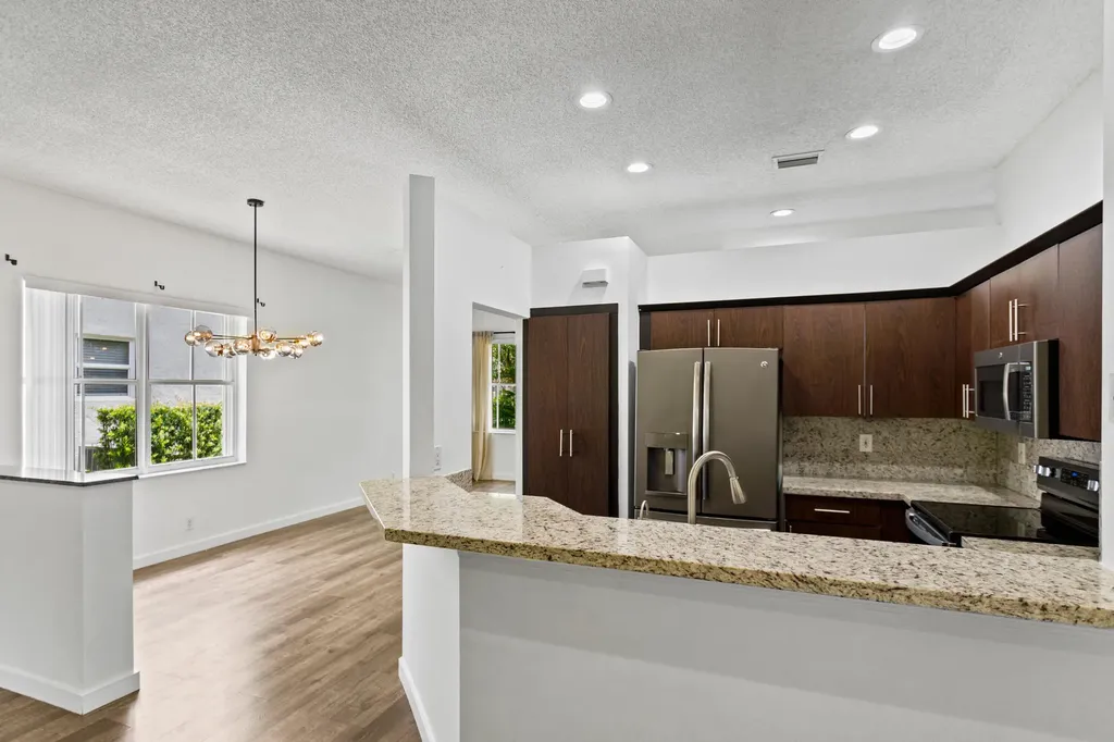 1071 Bluewood Terrace Weston FL 33327