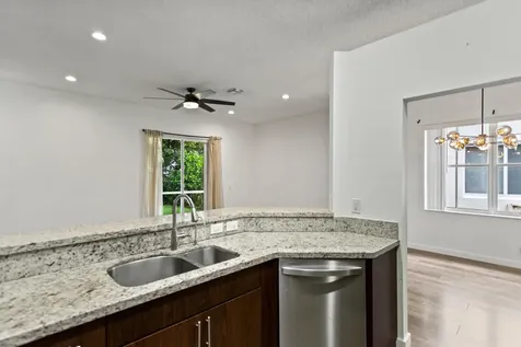 1071 Bluewood Terrace Weston FL 33327