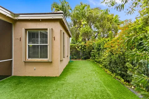 1071 Bluewood Terrace Weston FL 33327