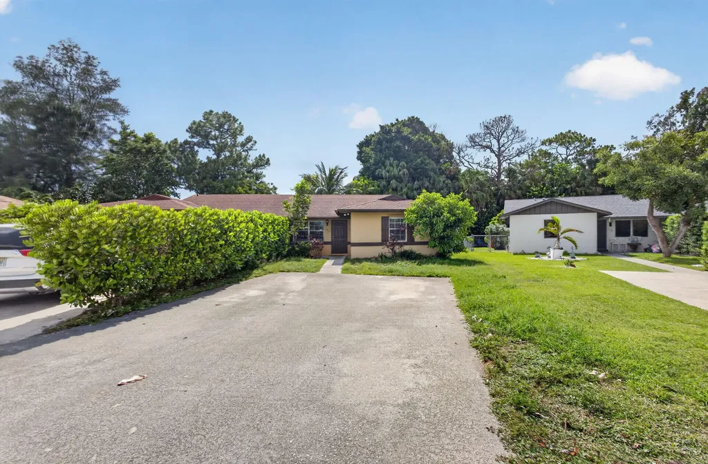 4873 Arthur Street Palm Beach Gardens FL 33418