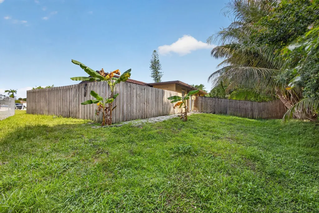 4873 Arthur Street Palm Beach Gardens FL 33418