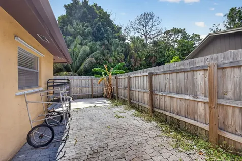 4873 Arthur Street Palm Beach Gardens FL 33418