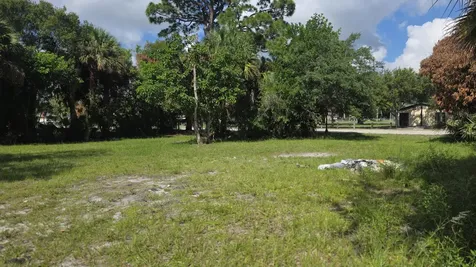407 Dundas Court Fort Pierce FL 34950