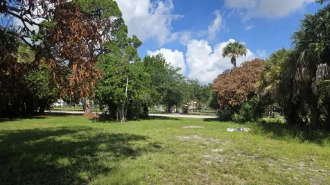 407 Dundas Court Fort Pierce FL 34950