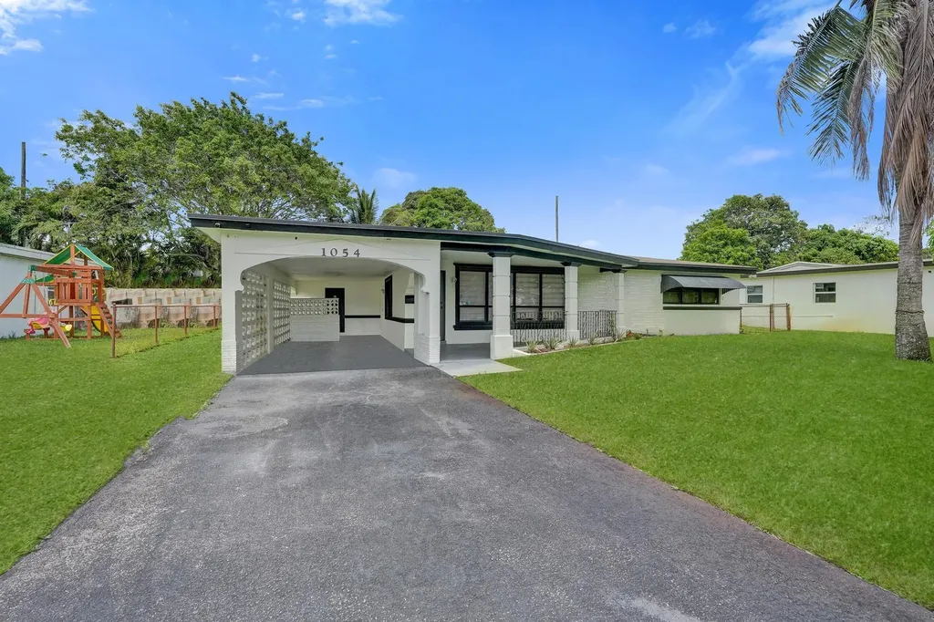 1054 Wyoming Avenue Fort Lauderdale FL 33312