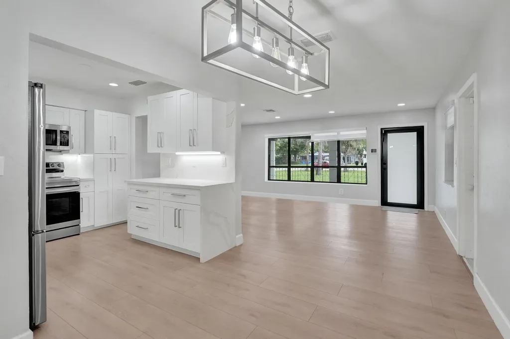 1054 Wyoming Avenue Fort Lauderdale FL 33312