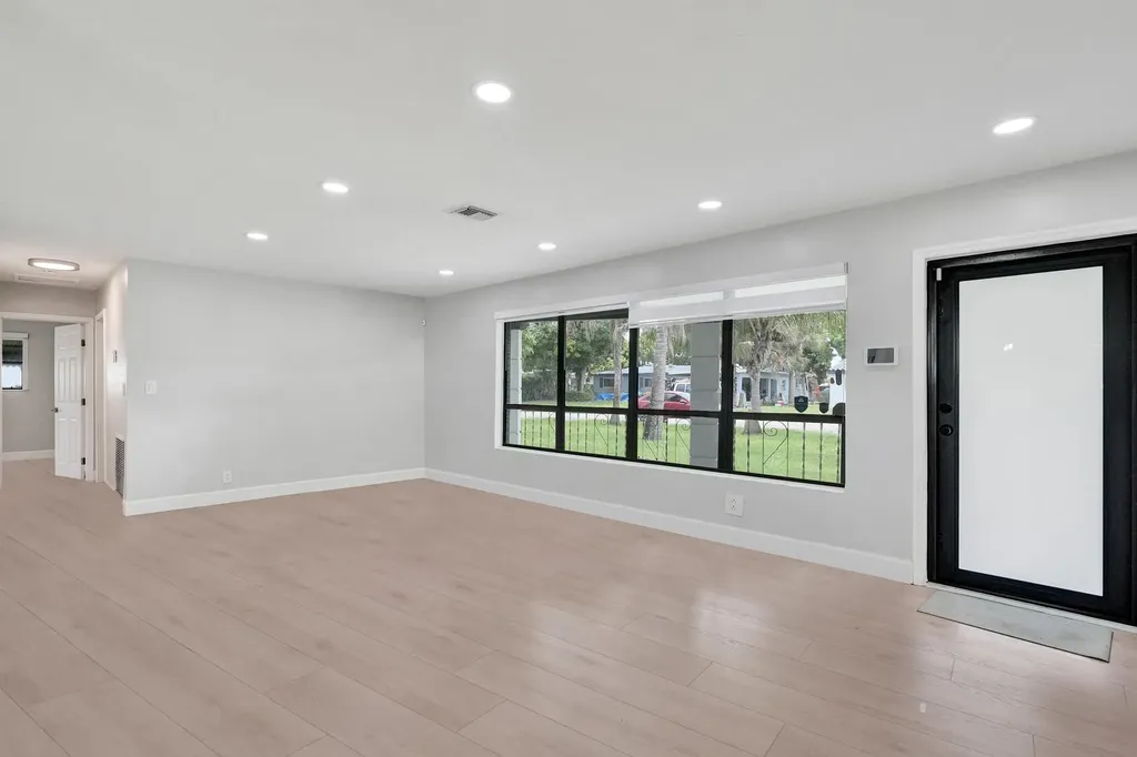 1054 Wyoming Avenue Fort Lauderdale FL 33312
