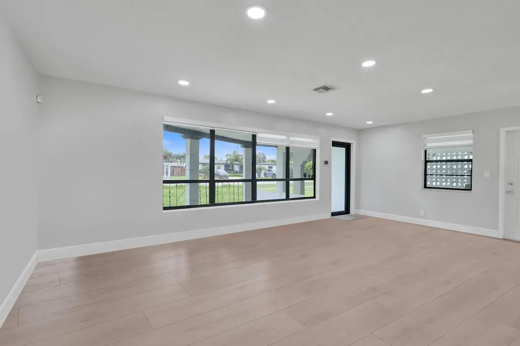 1054 Wyoming Avenue Fort Lauderdale FL 33312