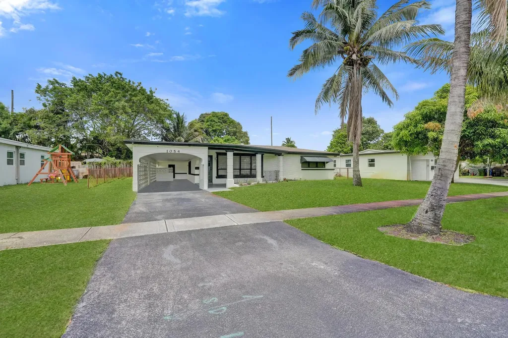 1054 Wyoming Avenue Fort Lauderdale FL 33312