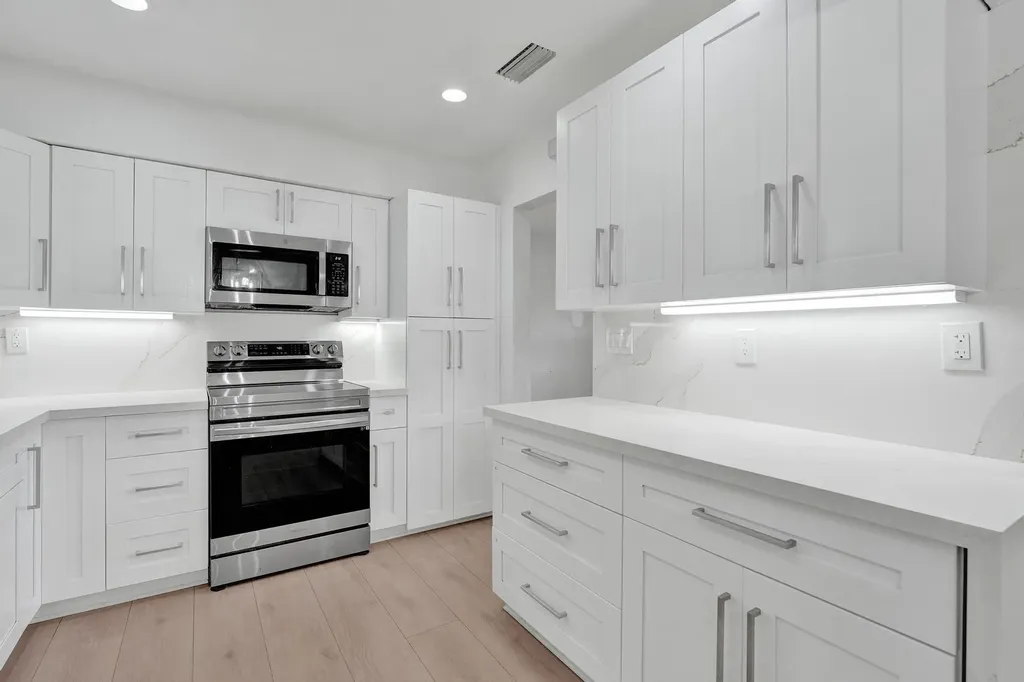 1054 Wyoming Avenue Fort Lauderdale FL 33312