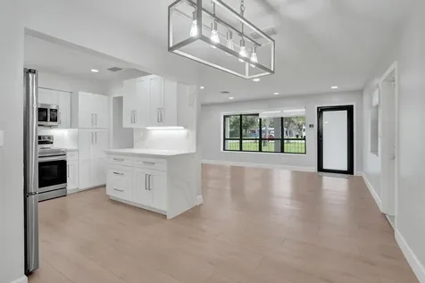 1054 Wyoming Avenue Fort Lauderdale FL 33312