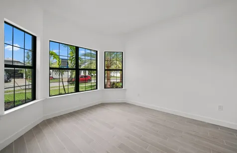 2082 Don Benito Way Naples FL 34120