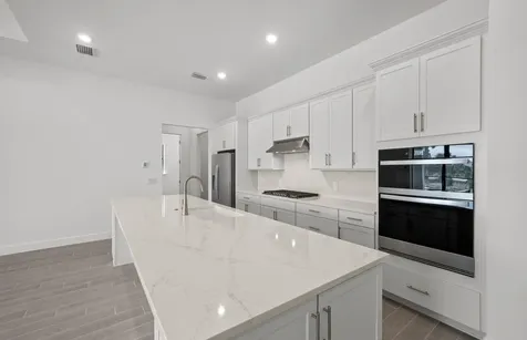 2082 Don Benito Way Naples FL 34120