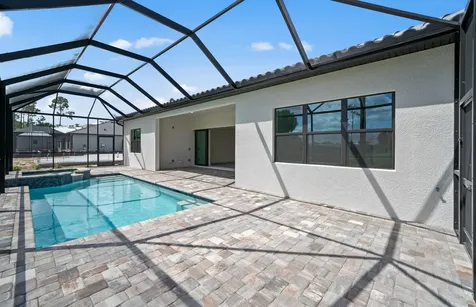 2082 Don Benito Way Naples FL 34120