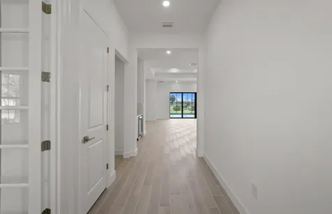 2082 Don Benito Way Naples FL 34120
