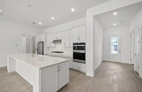 2082 Don Benito Way Naples FL 34120
