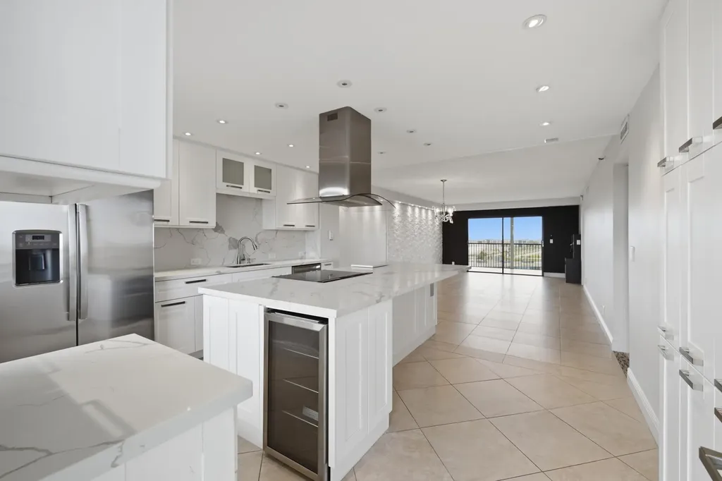 2215 Cypress Island Drive Pompano Beach FL 33069