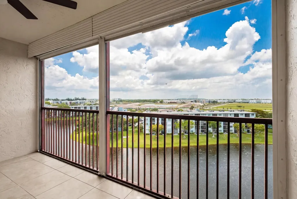2215 Cypress Island Drive Pompano Beach FL 33069