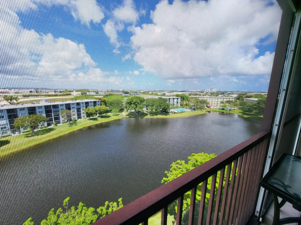 2215 Cypress Island Drive Pompano Beach FL 33069
