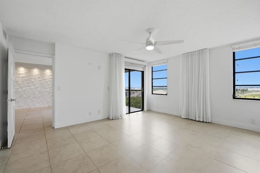 2215 Cypress Island Drive Pompano Beach FL 33069