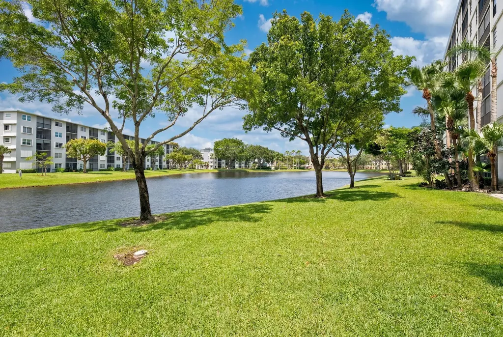 2215 Cypress Island Drive Pompano Beach FL 33069