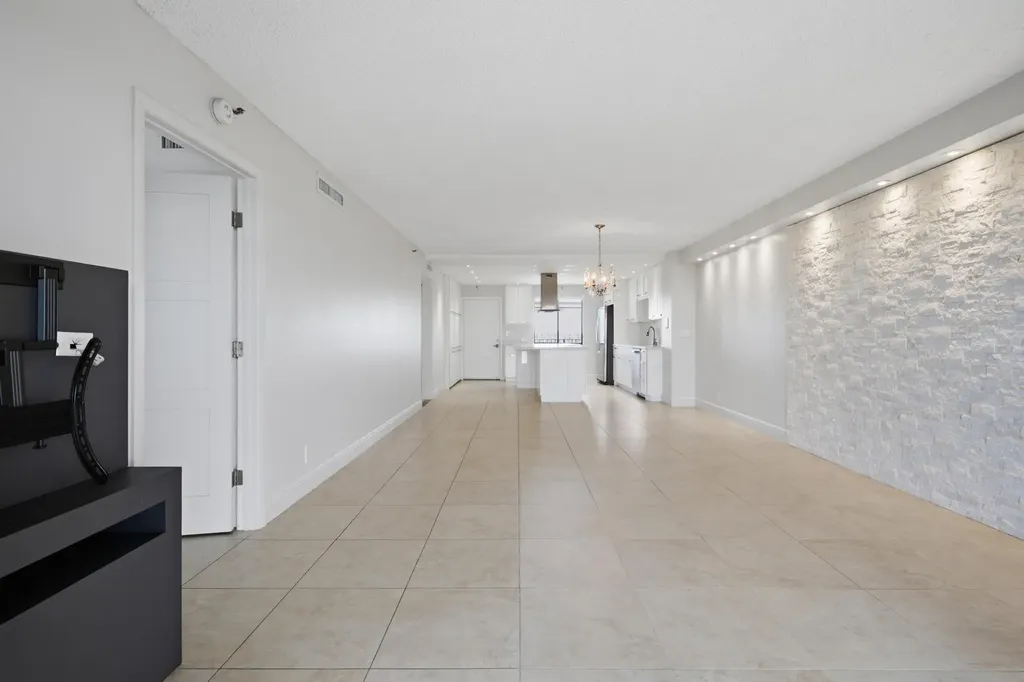 2215 Cypress Island Drive Pompano Beach FL 33069
