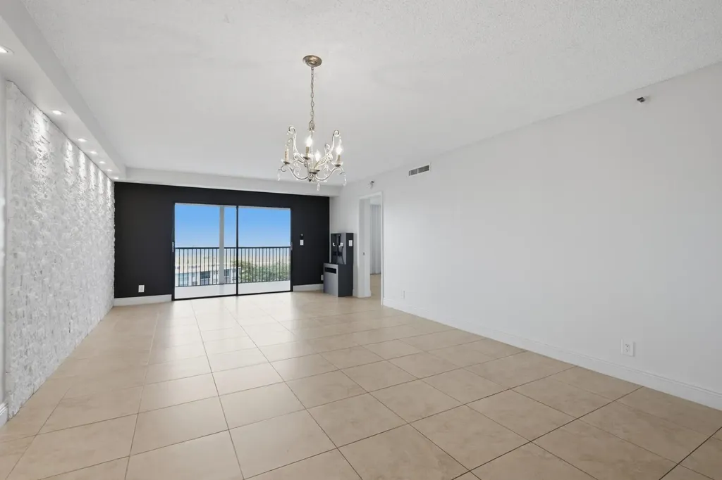 2215 Cypress Island Drive Pompano Beach FL 33069
