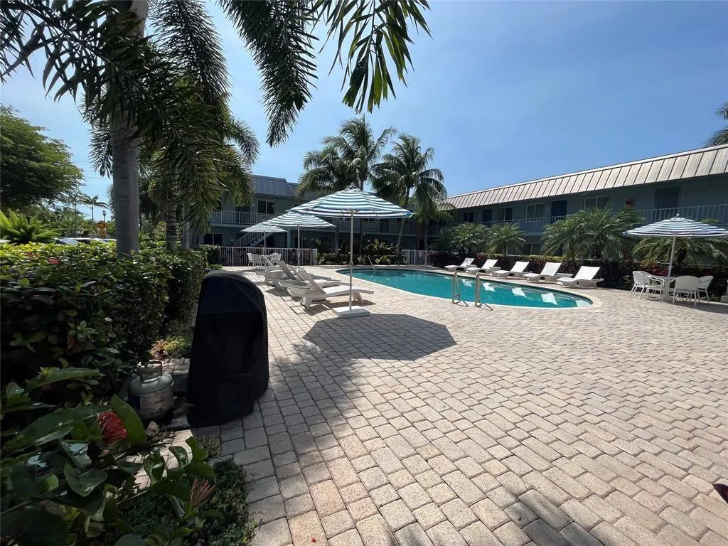 1460 NE 18th Street Fort Lauderdale FL 33305
