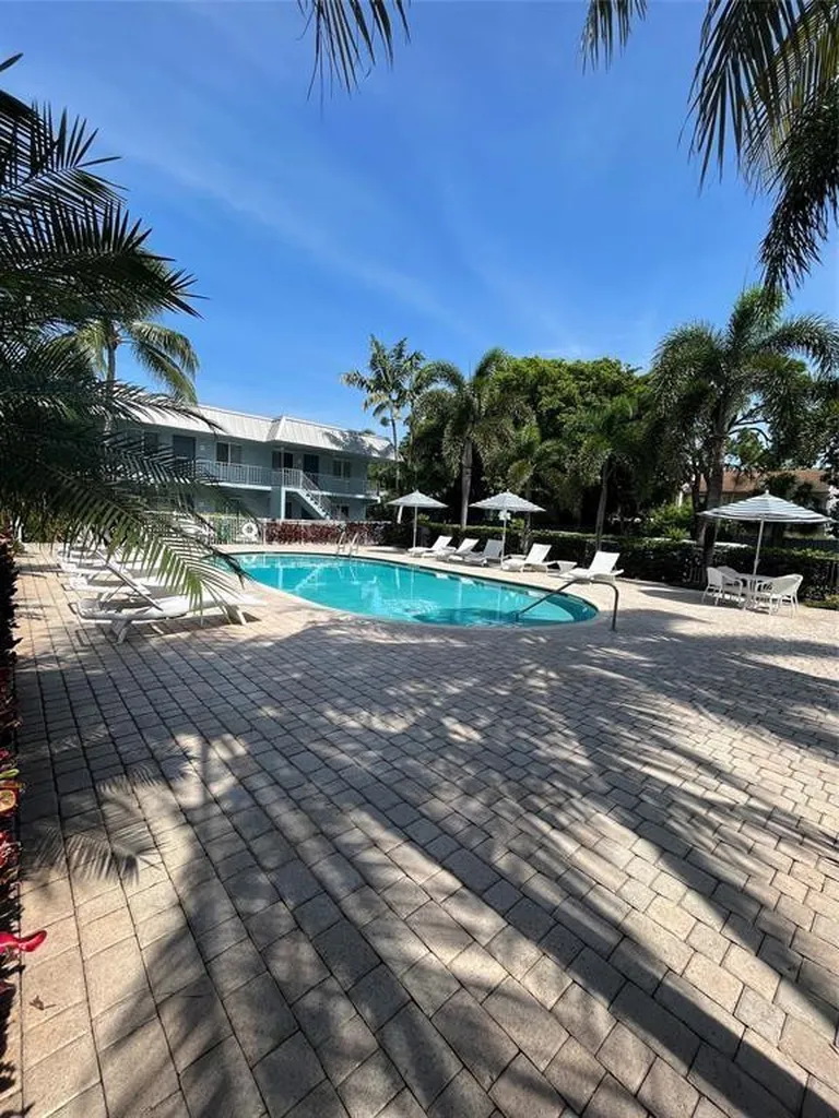 1460 NE 18th Street Fort Lauderdale FL 33305