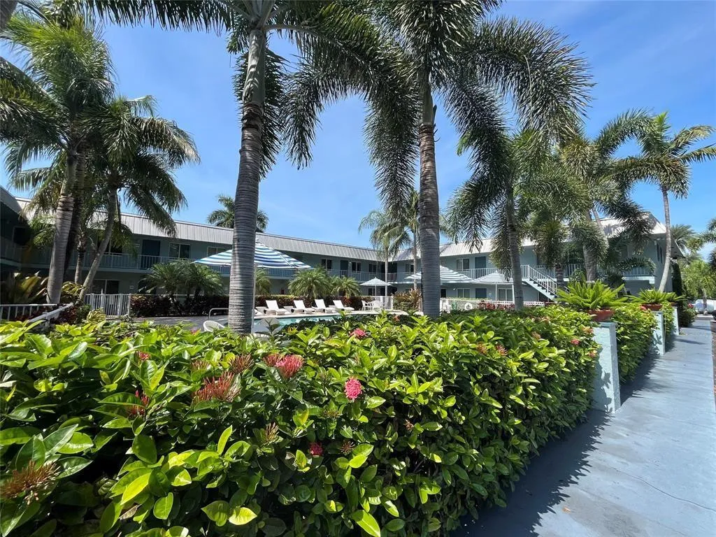 1460 NE 18th Street Fort Lauderdale FL 33305