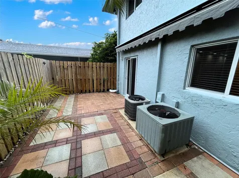 1460 NE 18th Street Fort Lauderdale FL 33305