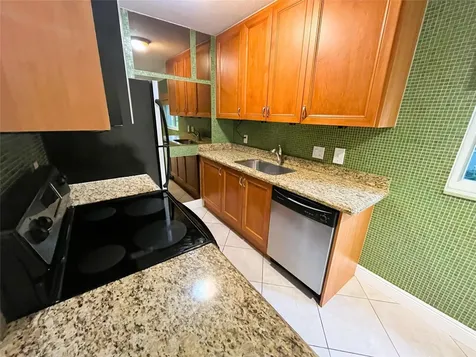 1460 NE 18th Street Fort Lauderdale FL 33305