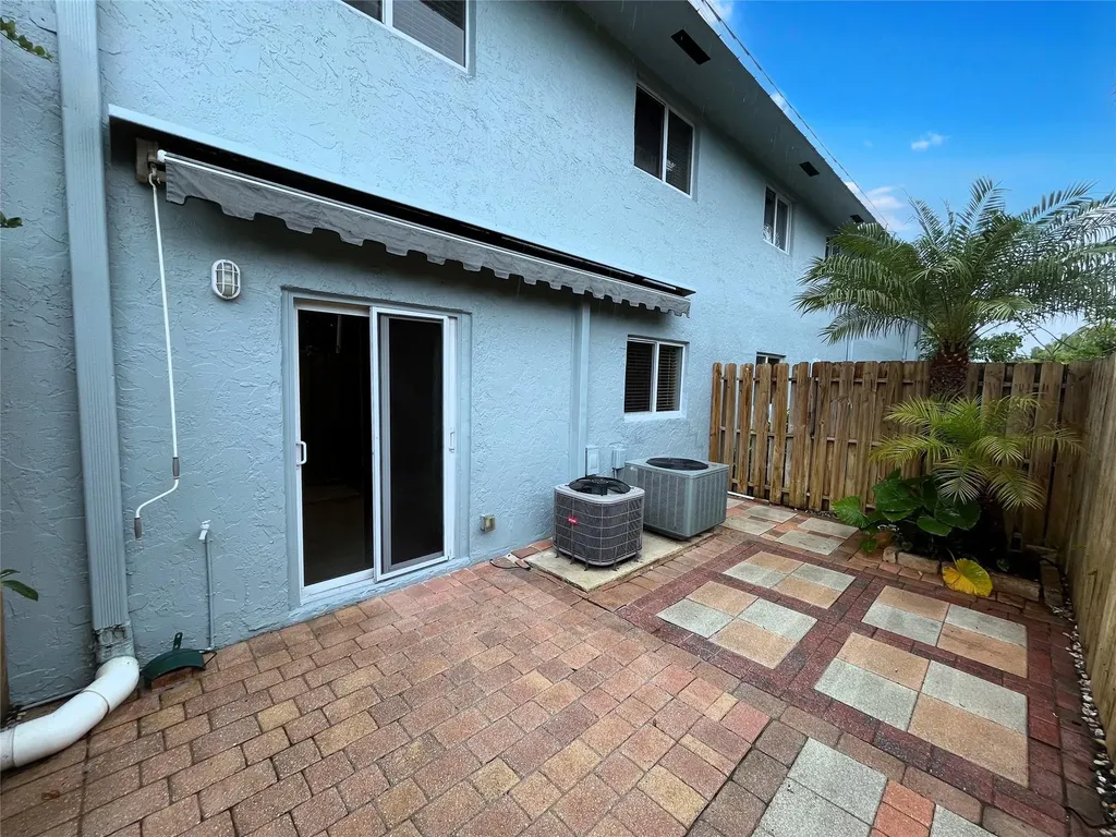 1460 NE 18th Street Fort Lauderdale FL 33305