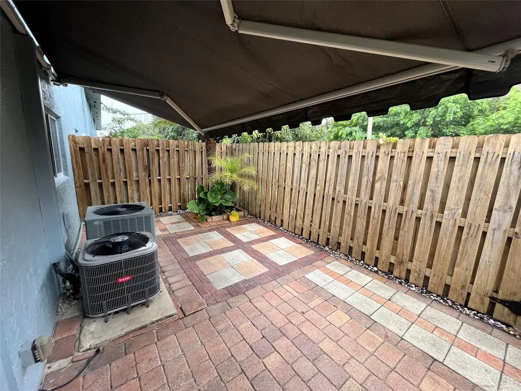 1460 NE 18th Street Fort Lauderdale FL 33305