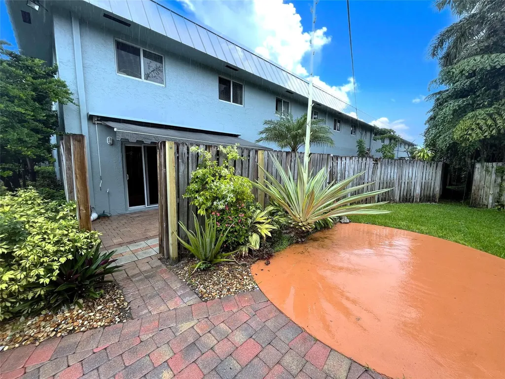 1460 NE 18th Street Fort Lauderdale FL 33305