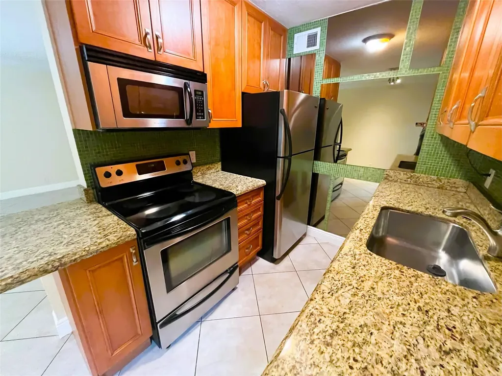 1460 NE 18th Street Fort Lauderdale FL 33305