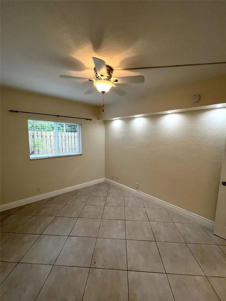 1460 NE 18th Street Fort Lauderdale FL 33305