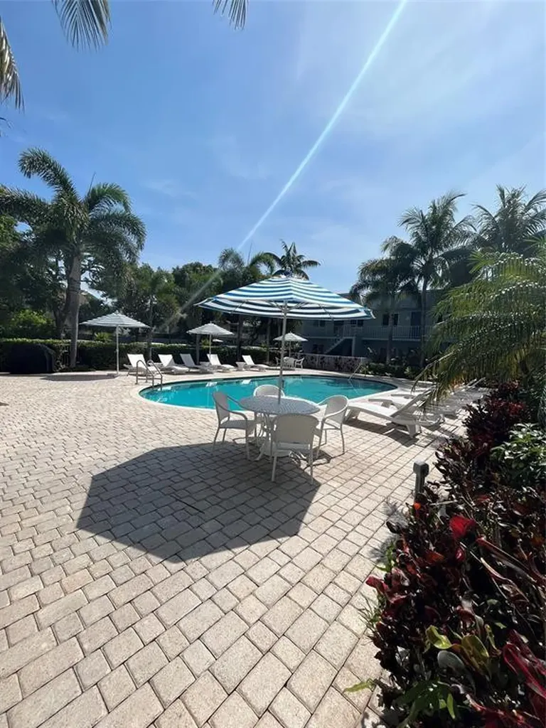 1460 NE 18th Street Fort Lauderdale FL 33305