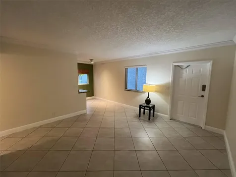 1460 NE 18th Street Fort Lauderdale FL 33305