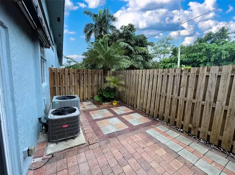 1460 NE 18th Street Fort Lauderdale FL 33305